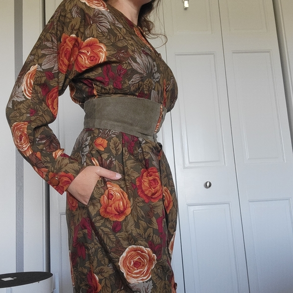 St. Gillian floral dress - Picture 2 of 12